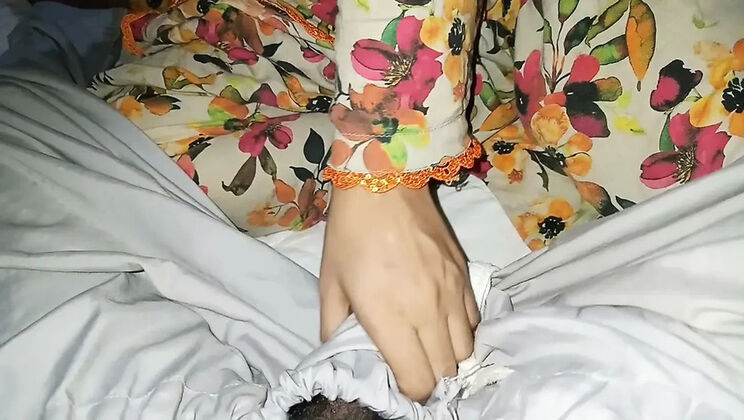 Pakistani College Girl Fucked Hard in Office – Desi Sex Video